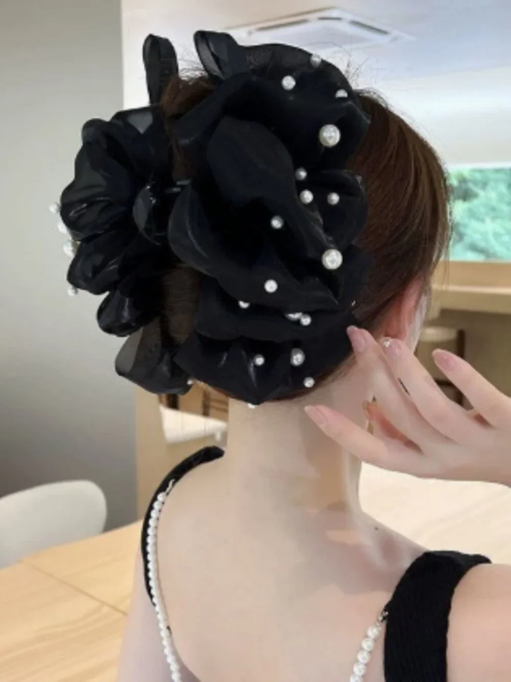 Women's hair clip